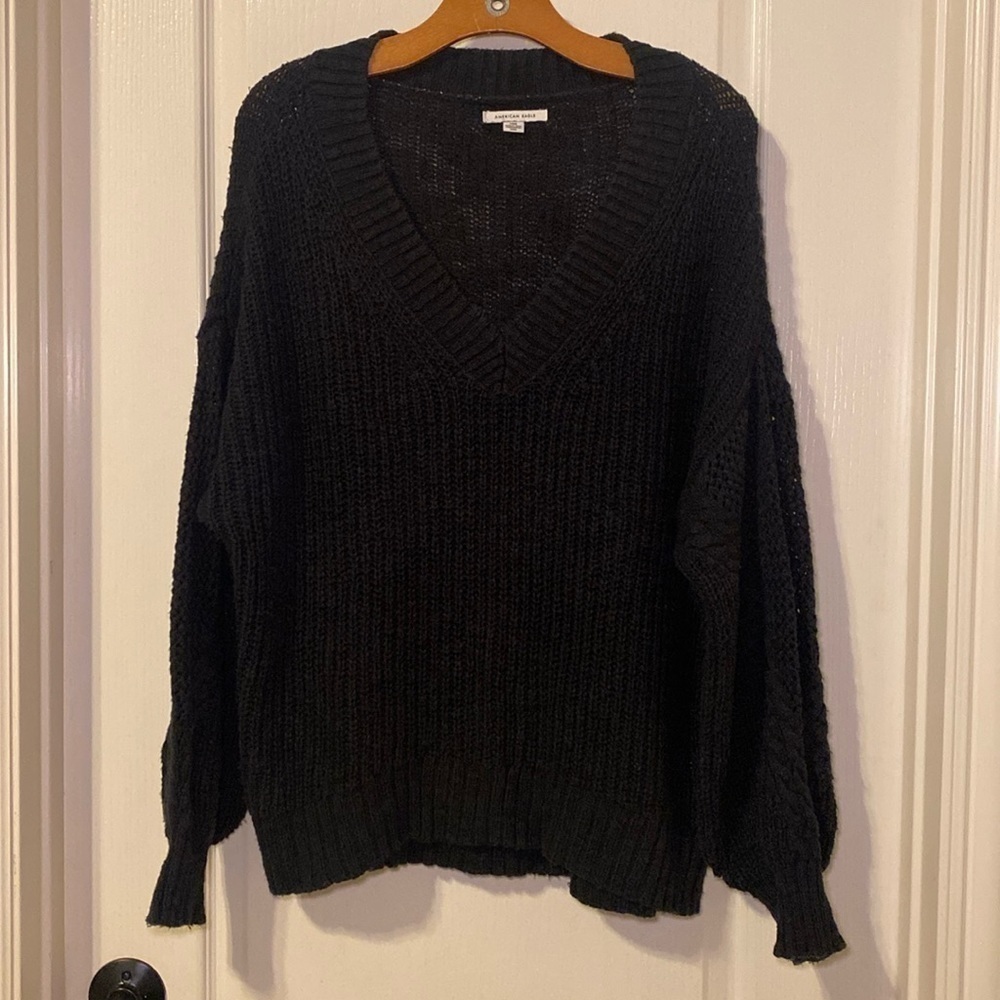 American Eagle Outfitters Women's Black Vneck Cotton Sweater Size Large NWOT